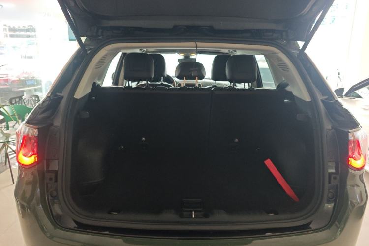 Used Jeep Compass 2017 200T Automatic Family Edition Trunk