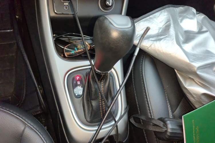 Used Jeep Compass 2017 200T Automatic Family Edition Gear Lever