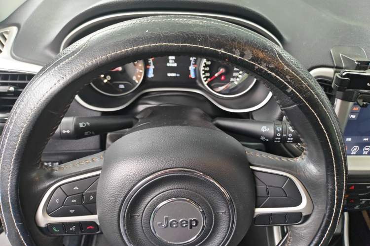 Used Jeep Compass 2017 200T Automatic Family Edition Instrument Cluster