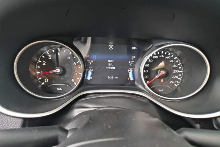 Used Jeep Compass 2017 200T Automatic Family Edition Odometer Close Up