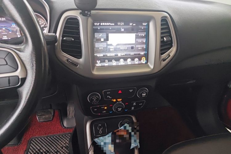 Used Jeep Compass 2017 200T Automatic Family Edition Audio And AC Panel