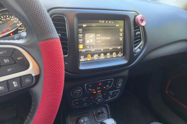 Used Jeep Compass 2017 200TS Automatic High-Performance All-Wheel Drive Edition Audio And AC Panel