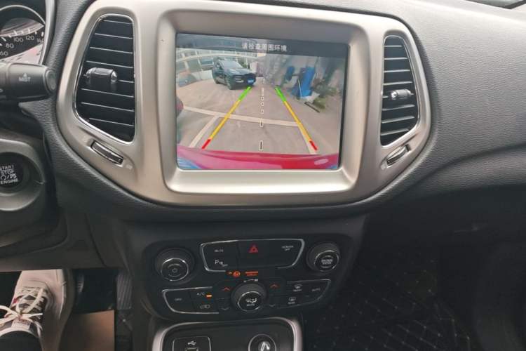 Used Jeep Compass 2017 200T Automatic Family Edition Audio And AC Panel