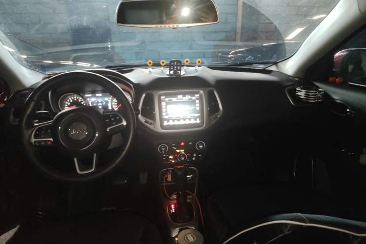 Used Jeep Compass 2017 200T Automatic Family Edition Center Console