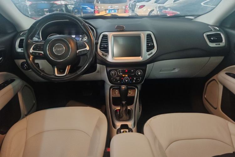 Used Jeep Compass 2017 200T Automatic Family Edition Center Console