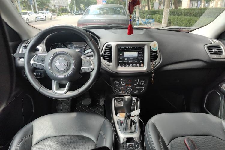 Used Jeep Compass 2017 200T Automatic Family Edition Center Console