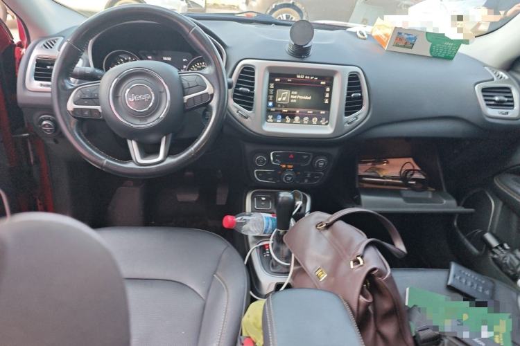 Used Jeep Compass 2017 200T Automatic Family Edition Center Console