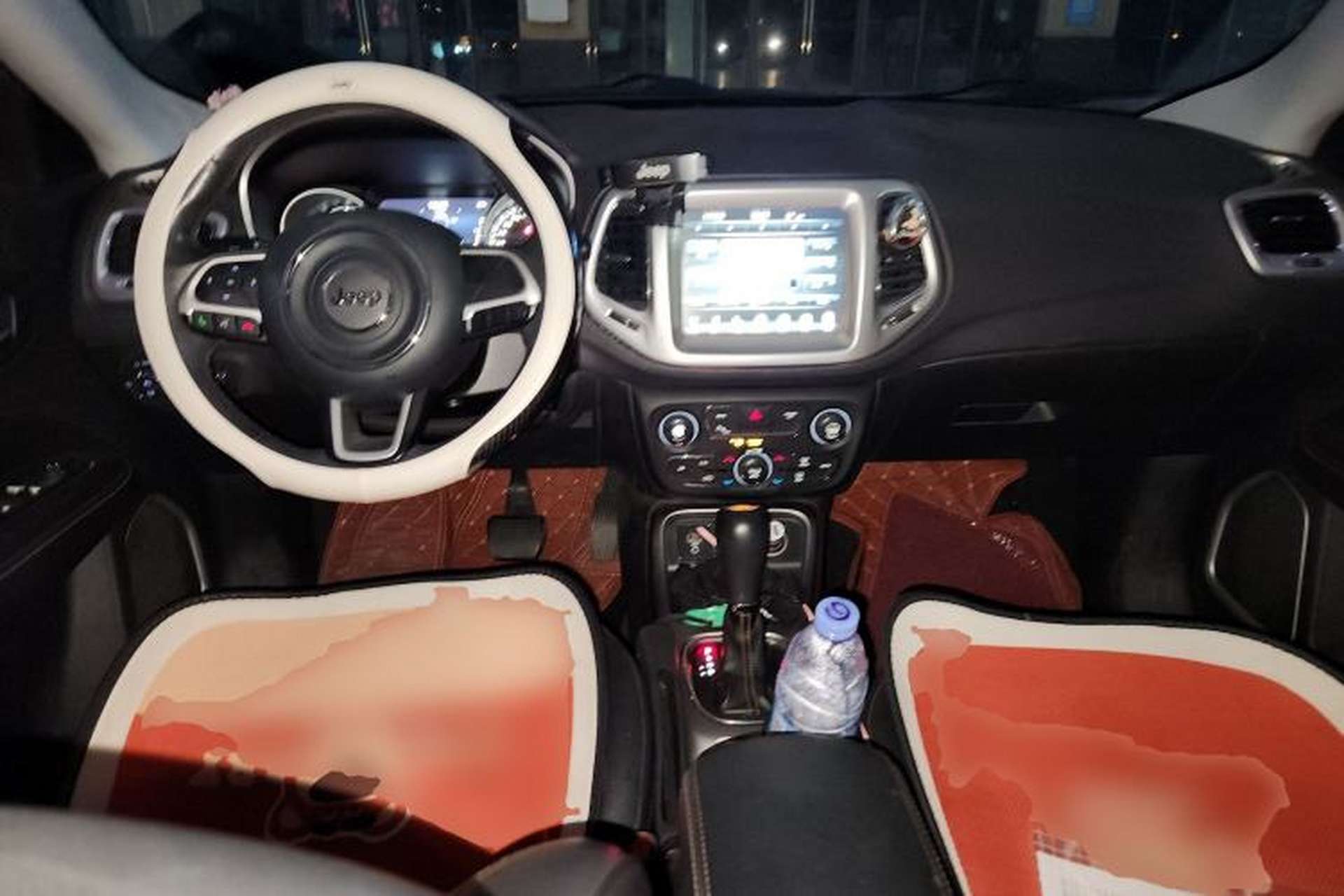 Used Jeep Compass 2017 200T Automatic Family Edition Center Console