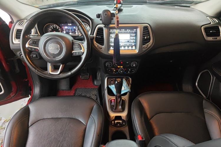 Used Jeep Compass 2017 200T Automatic Family Edition Center Console