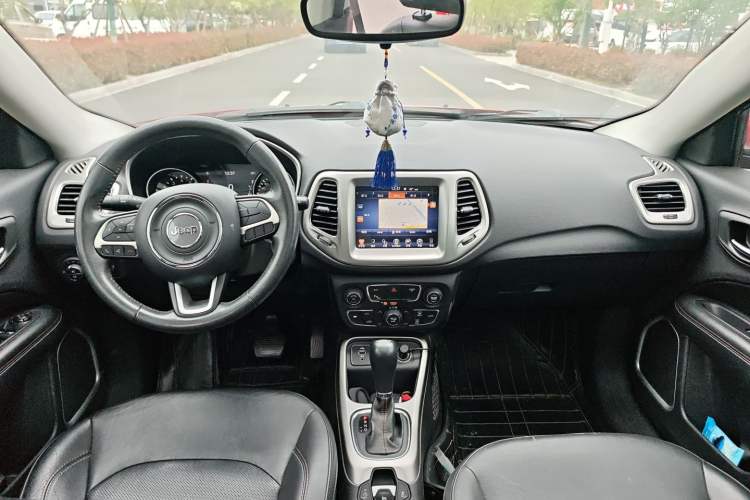 Used Jeep Compass 2017 200T Automatic Family Edition Center Console