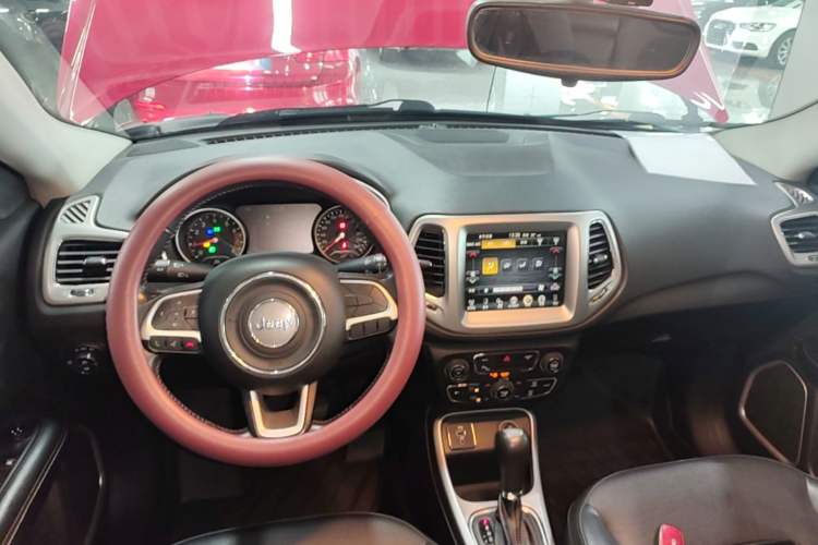 Used Jeep Compass 2017 200T Automatic Family Edition Center Console
