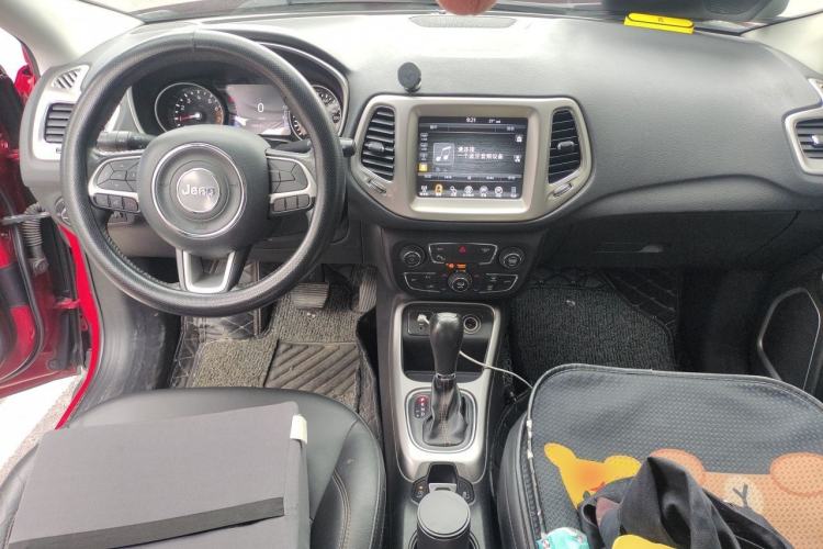 Used Jeep Compass 2017 200T Automatic Family Edition Center Console