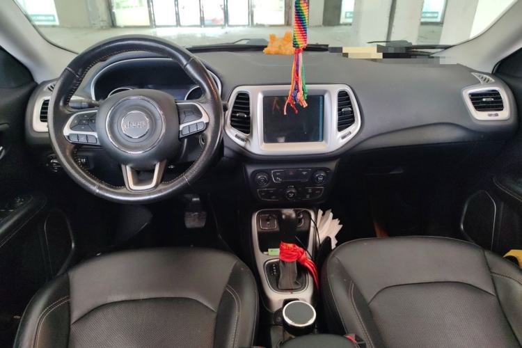 Used Jeep Compass 2017 200T Automatic Family Edition Center Console
