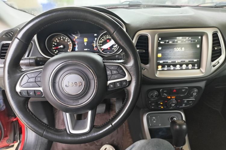 Used Jeep Compass 2017 200T Automatic Family Edition Center Console