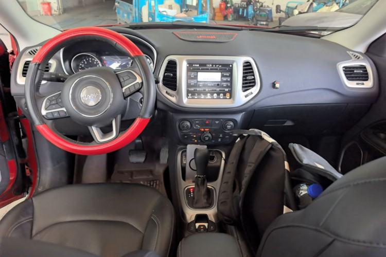 Used Jeep Compass 2017 200T Automatic Family Edition Center Console