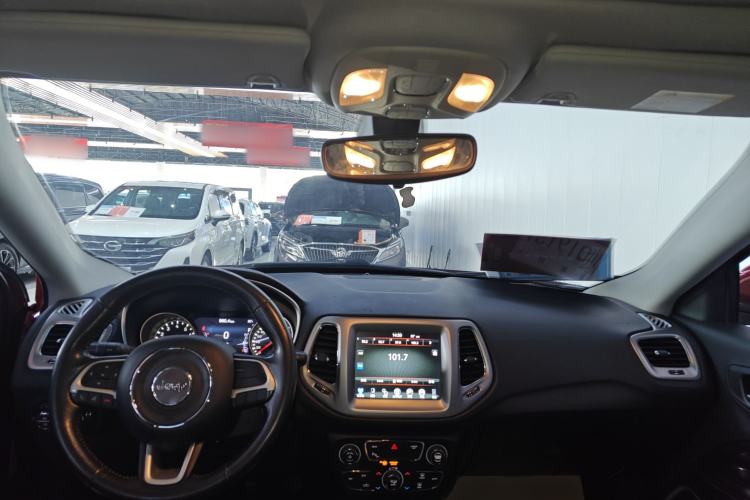 Used Jeep Compass 2017 200T Automatic Family Edition Center Console