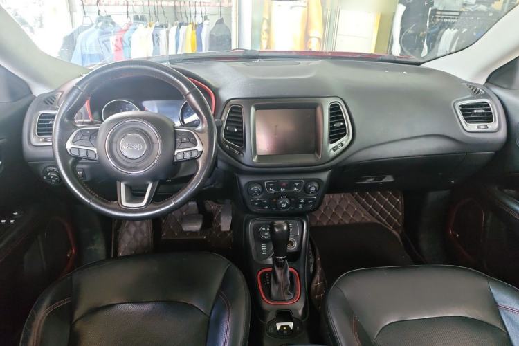 Used Jeep Compass 2017 200TS Automatic High-Performance All-Wheel Drive Edition Center Console