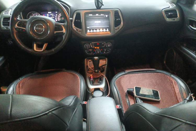 Used Jeep Compass 2017 200T Automatic Family Edition Center Console