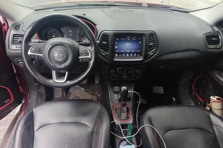 Used Jeep Compass 2017 200TS Automatic High-Performance All-Wheel Drive Edition Center Console