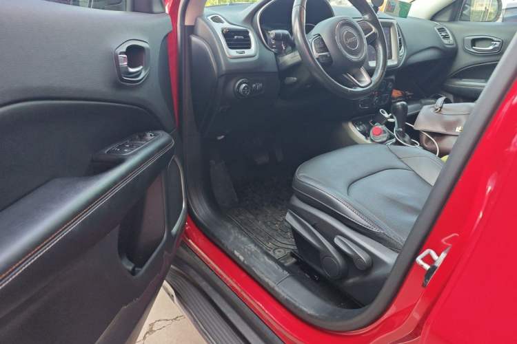 Used Jeep Compass 2017 200T Automatic Family Edition Driver Seat