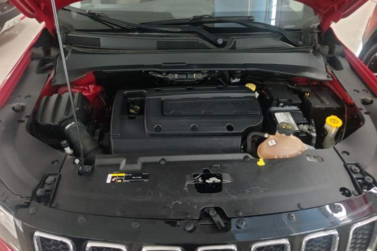 Used Jeep Compass 2017 200T Automatic Family Edition Engine Bay
