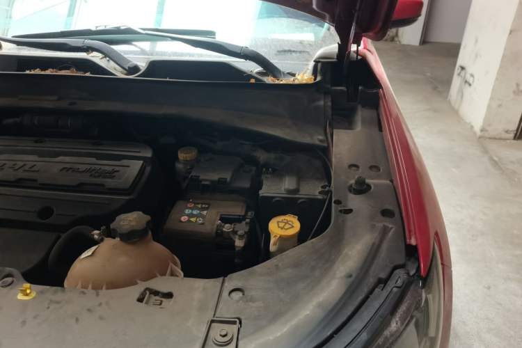 Used Jeep Compass 2017 200T Automatic Family Edition Engine Bay Left