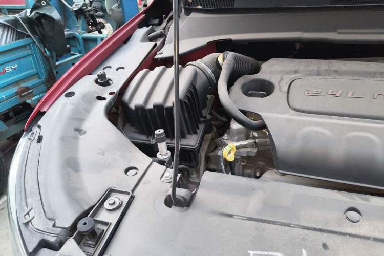 Used Jeep Compass 2017 200TS Automatic High-Performance All-Wheel Drive Edition Engine Bay Right
