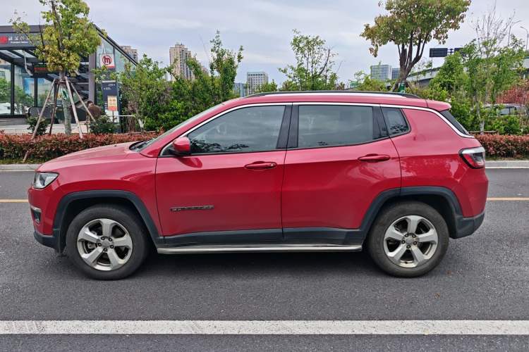 Used Jeep Compass 2017 200T Automatic Family Edition Exterior 2