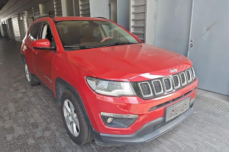 Used Jeep Compass 2017 200T Automatic Family Edition Front Right 45 Deg