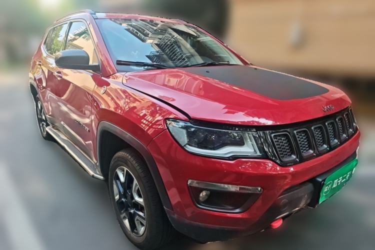 Used Jeep Compass 2017 200TS Automatic High-Performance All-Wheel Drive Edition Front Right 45 Deg