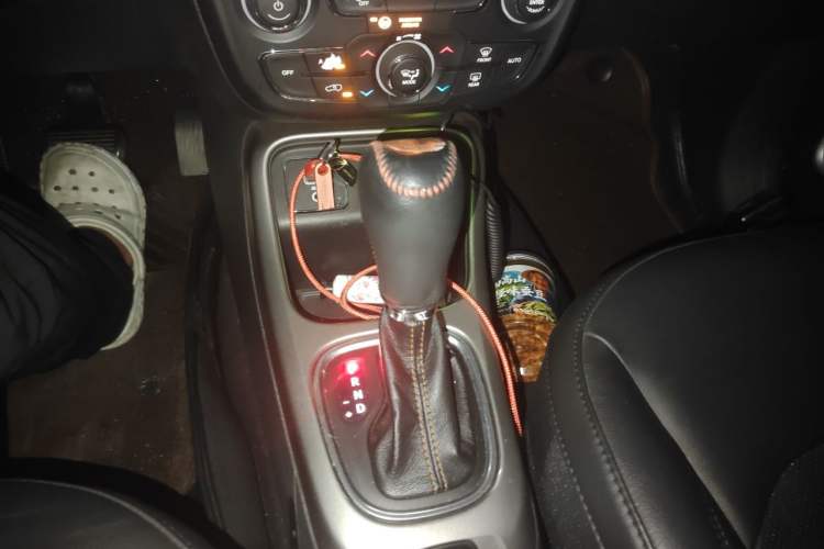 Used Jeep Compass 2017 200T Automatic Family Edition Gear Lever