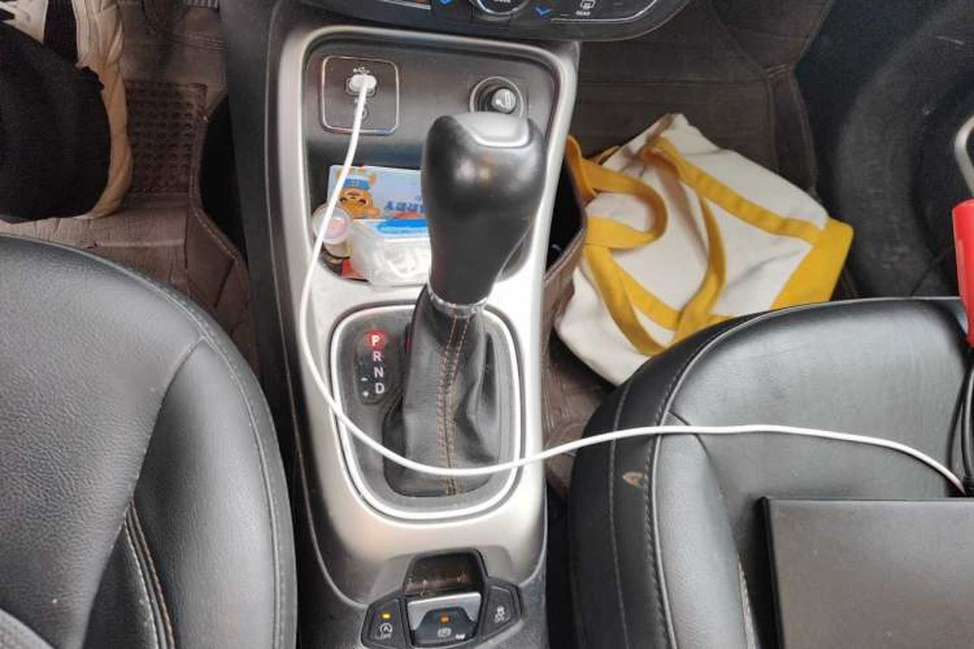 Used Jeep Compass 2017 200T Automatic Family Edition Gear Lever