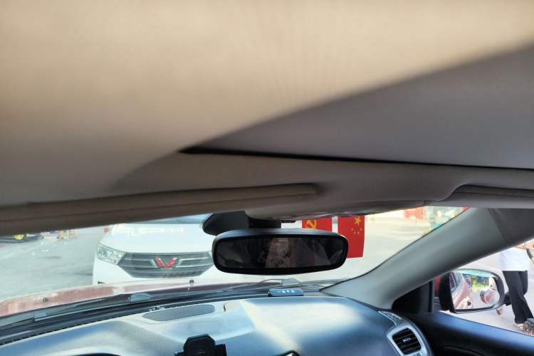 Used Jeep Compass 2017 200T Automatic Family Edition Headliner