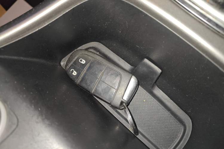 Used Jeep Compass 2017 200T Automatic Family Edition Interior 1