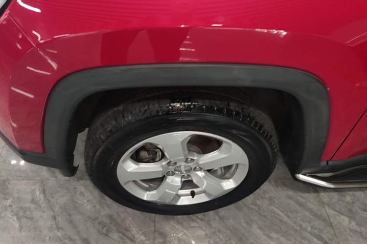 Used Jeep Compass 2017 200T Automatic Family Edition Left Front Wheel Hub