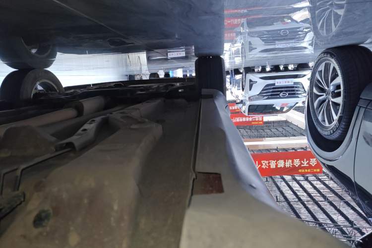 Used Jeep Compass 2017 200T Automatic Family Edition Left Side Sill