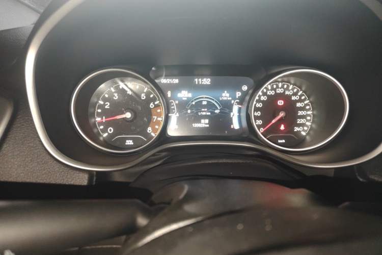 Used Jeep Compass 2017 200T Automatic Family Edition Odometer Close Up