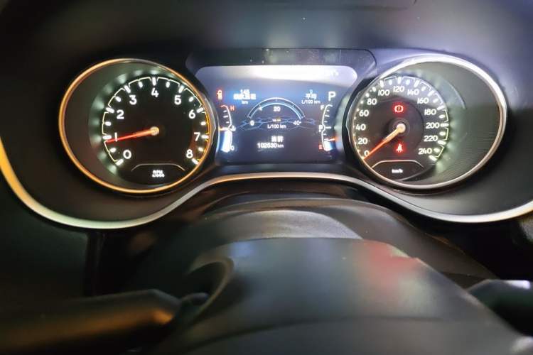 Used Jeep Compass 2017 200T Automatic Family Edition Odometer Close Up