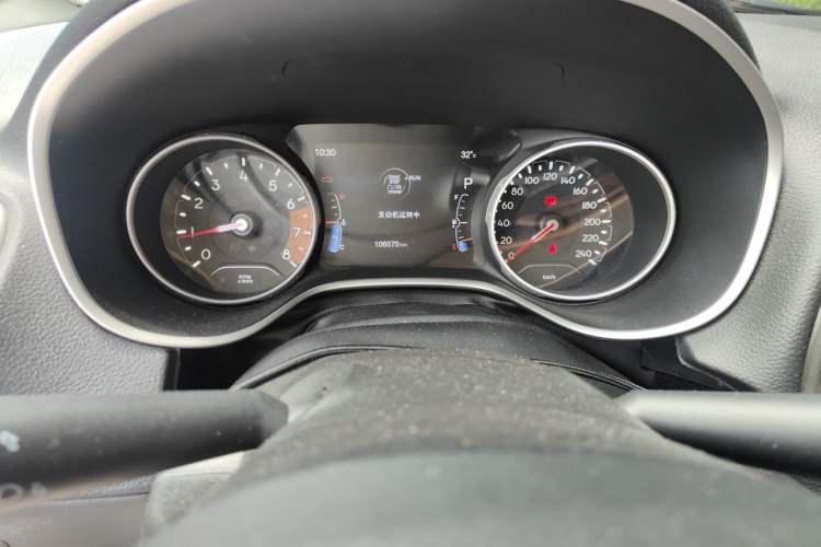 Used Jeep Compass 2017 200T Automatic Family Edition Odometer Close Up