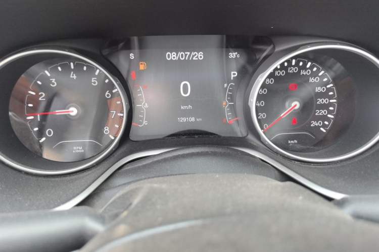 Used Jeep Compass 2017 200T Automatic Family Edition Odometer Close Up
