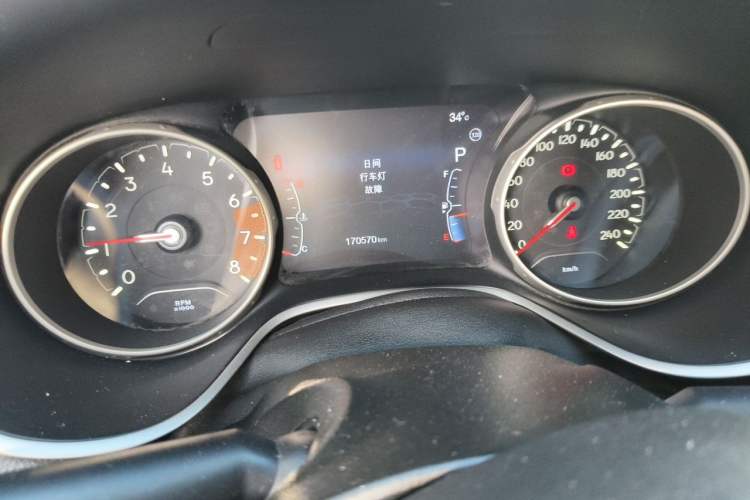 Used Jeep Compass 2017 200T Automatic Family Edition Odometer Close Up