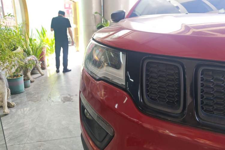 Used Jeep Compass 2017 200TS Automatic High-Performance All-Wheel Drive Edition Right Front Headlight
