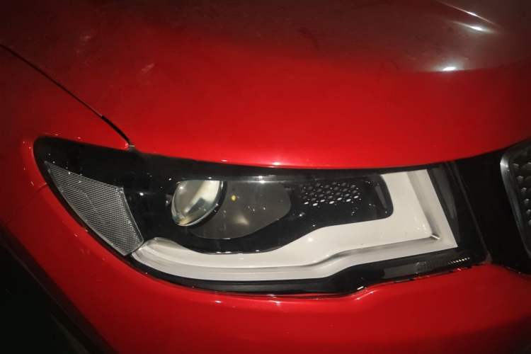 Used Jeep Compass 2017 200T Automatic Family Edition Right Front Headlight