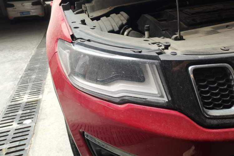 Used Jeep Compass 2017 200T Automatic Family Edition Right Front Headlight