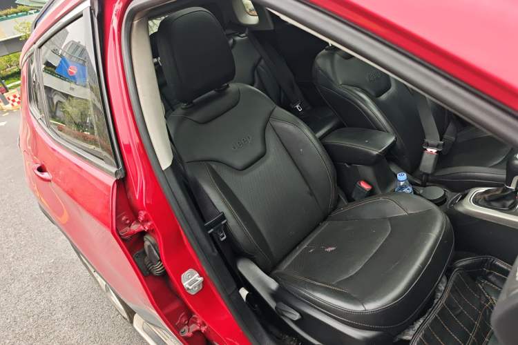 Used Jeep Compass 2017 200T Automatic Family Edition Right Front Seat