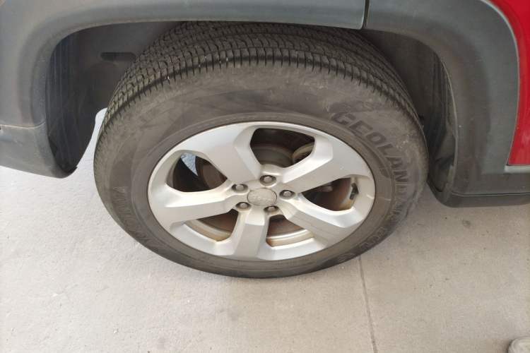 Used Jeep Compass 2017 200T Automatic Family Edition Right Rear Wheel Hub