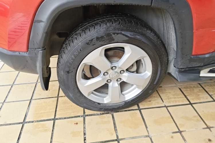 Used Jeep Compass 2017 200T Automatic Family Edition Right Rear Wheel Hub