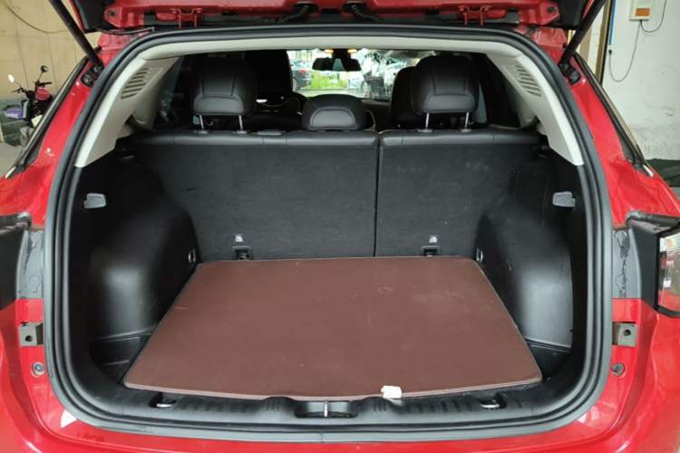 Used Jeep Compass 2017 200T Automatic Family Edition Trunk