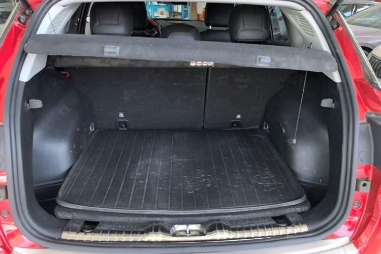 Used Jeep Compass 2017 200T Automatic Family Edition Trunk