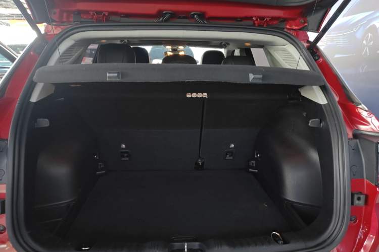 Used Jeep Compass 2017 200T Automatic Family Edition Trunk